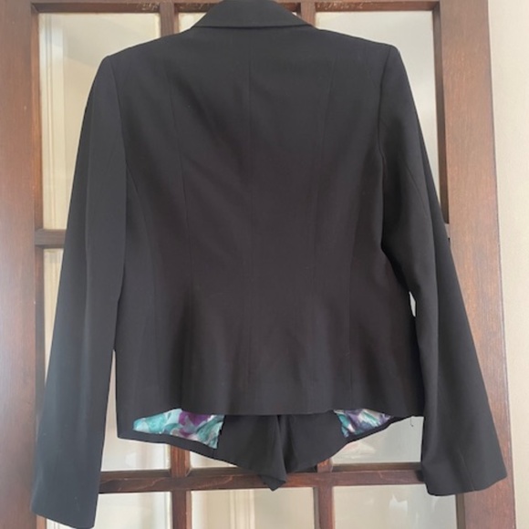 Anne Klein Black Blazer with Ruffles, Size 8 - Picture 6 of 6